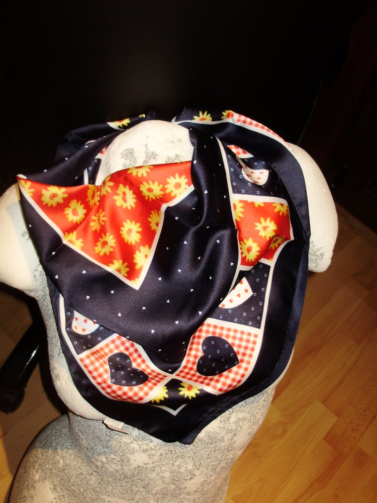 Tuch blau rot bunt Herzen Polyester wie Seide NEU