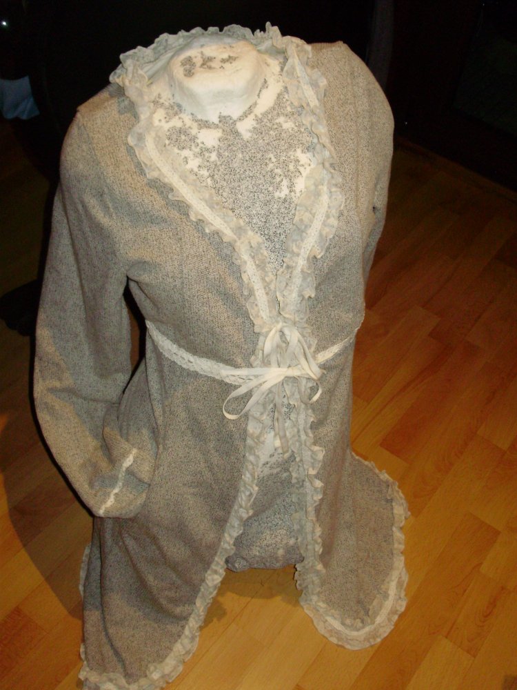 Cream Jacke grau beige Spitze romantisch Gr M