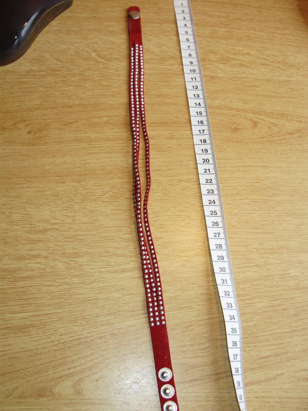 Armband rot Nieten zum Wickeln verstellbar Wildlederimitat