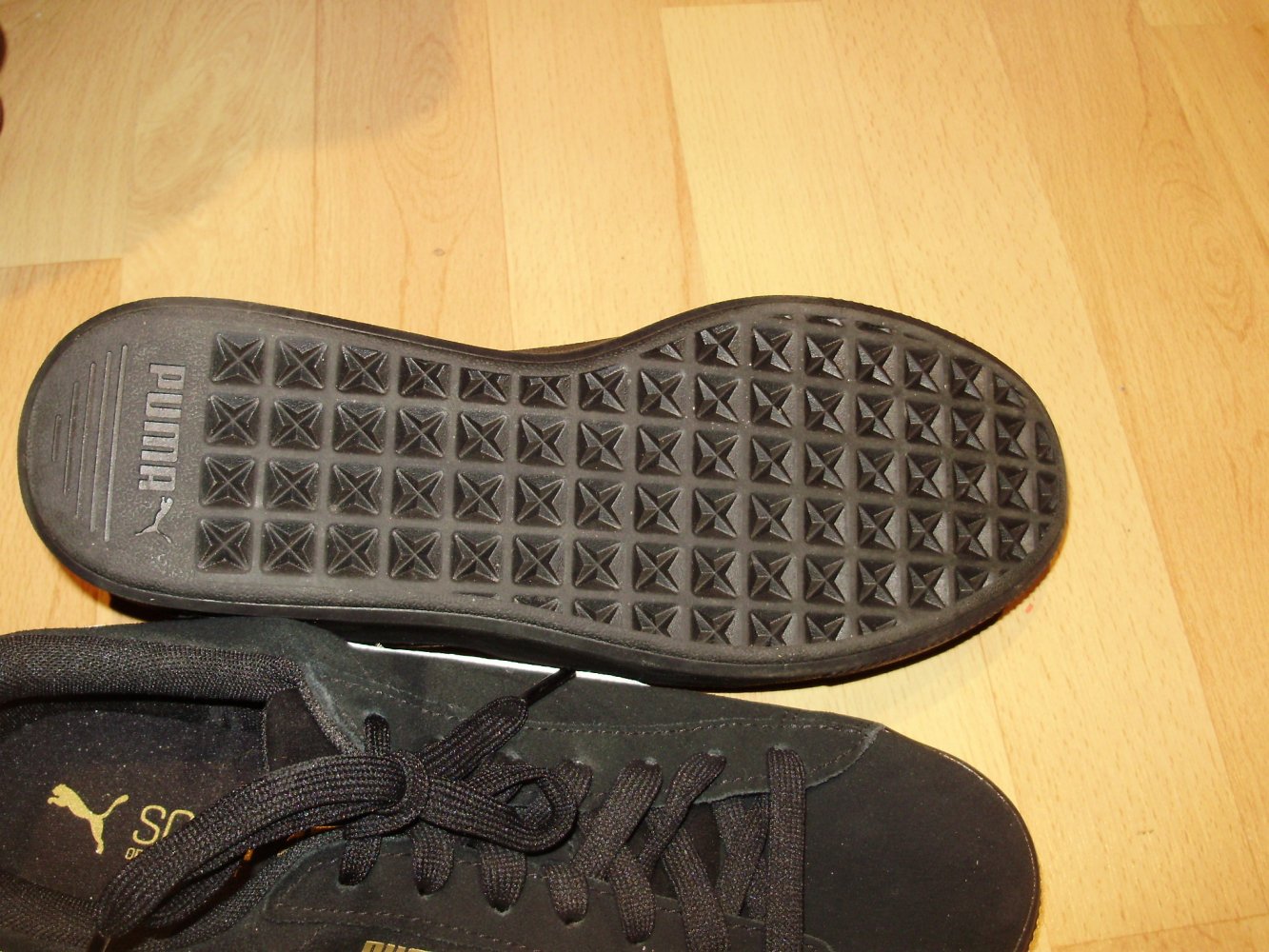 Puma Sneaker Sportschuhe schwarz 40,5 26 cm NEU