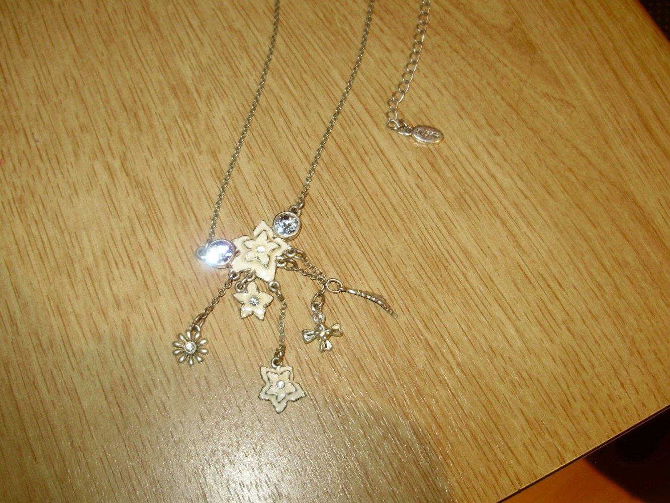 Pilgrim Kette silbern weiße Blume Anhänger