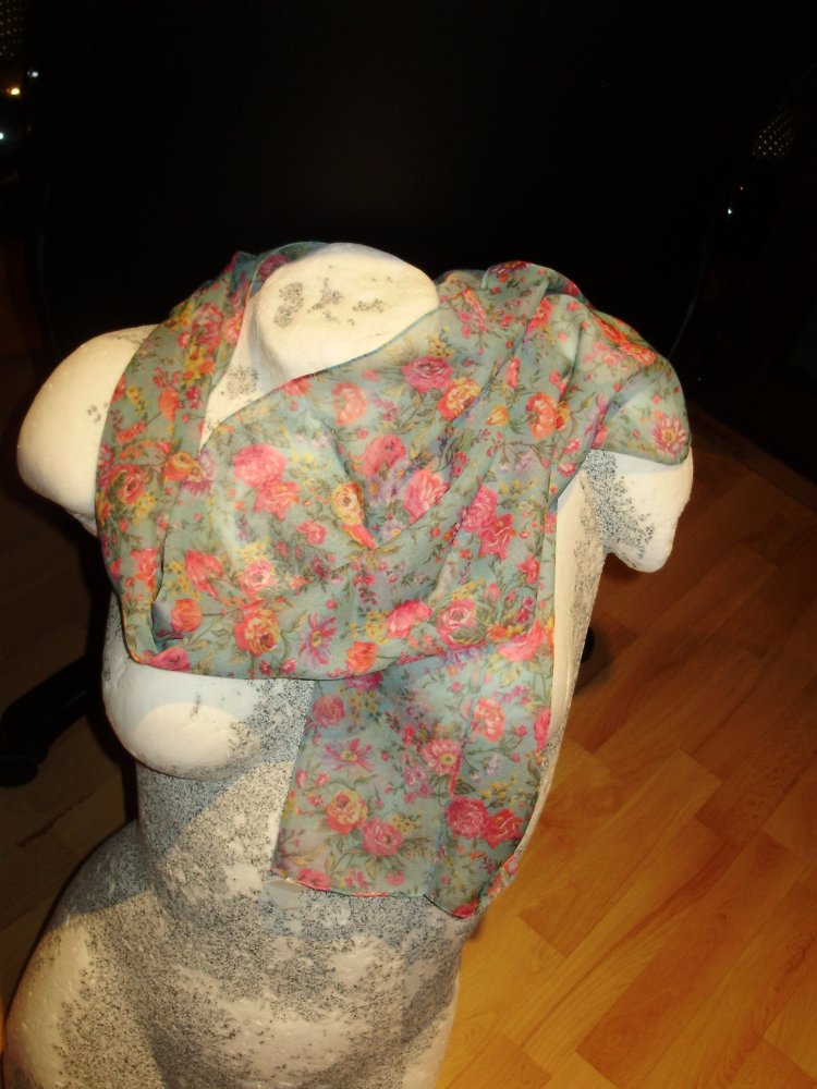 Schal hellblau Blumen bunt NEU