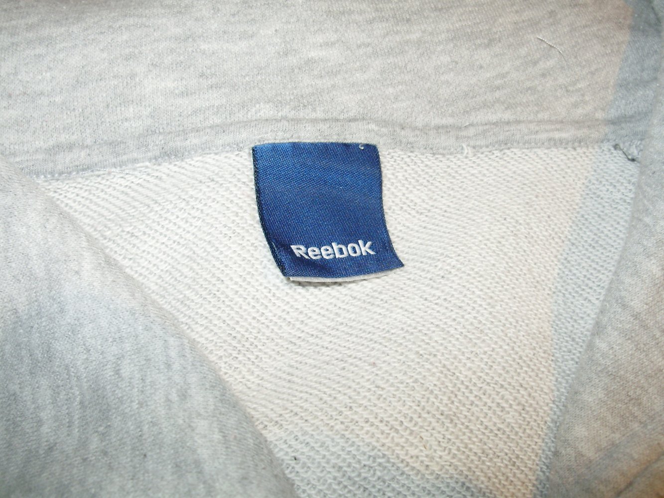 Reebok Sweat Jacke grau großer Kragen S passend