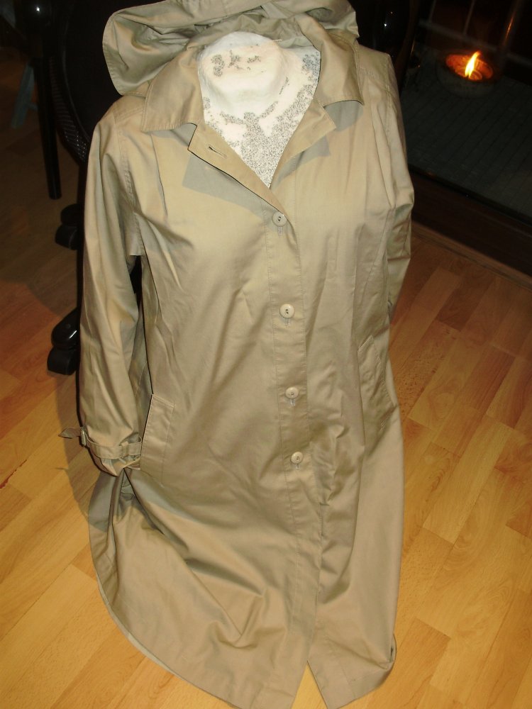 Trench beige Kapuze abtrennbar Gr 38/ 40
