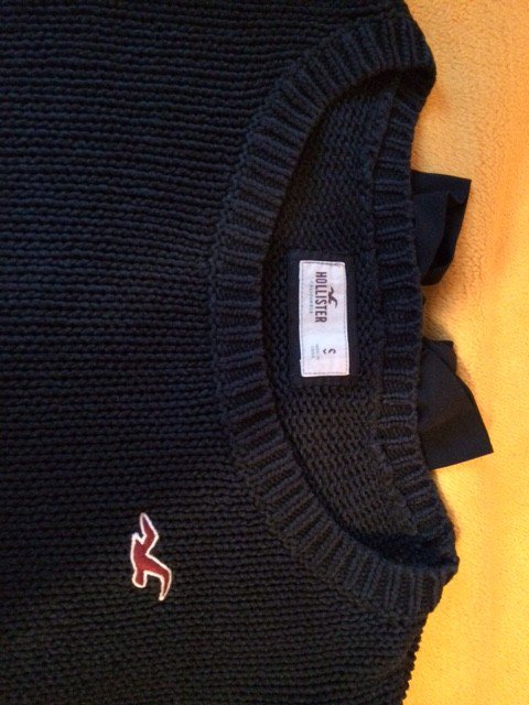 Hollister Pulli cropped mit Schleife, S/M