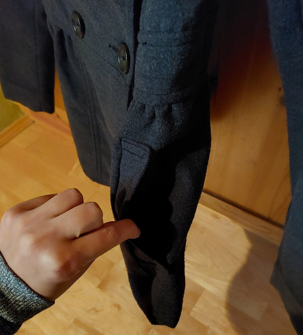 Grauer Mantel petite