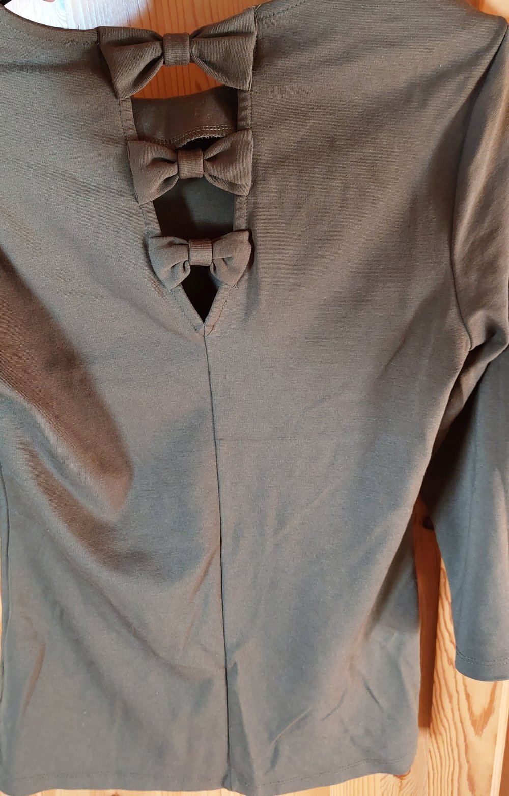 Oberteil mit ausgefallenem Rücken 