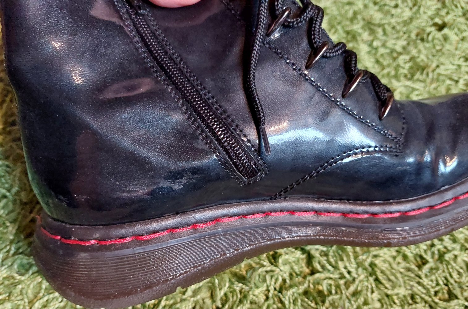 Dunkelblaue warme Stiefel 