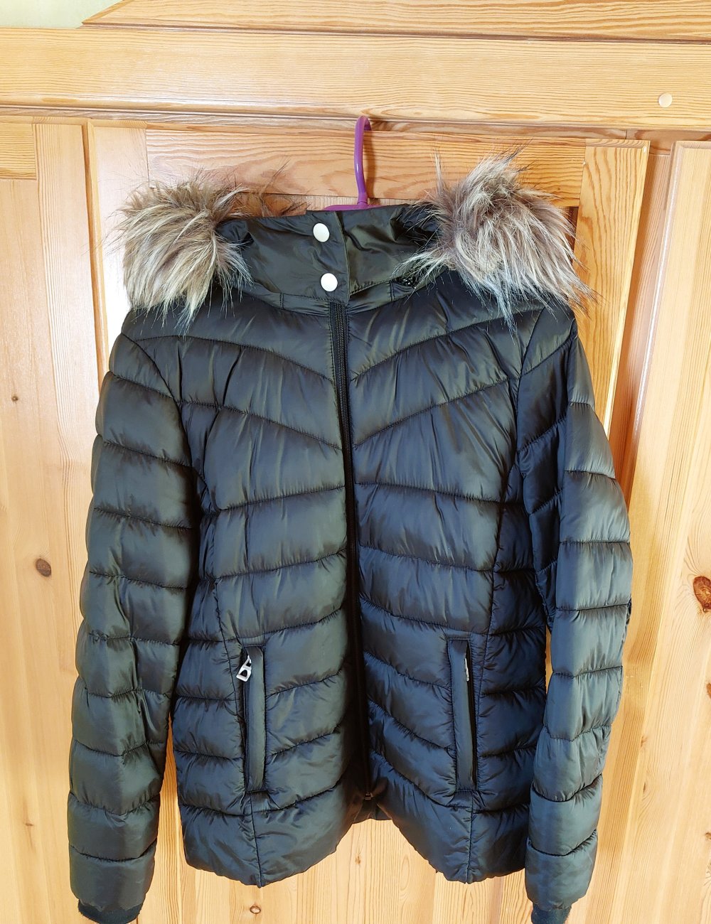 Schwarze Winterjacke
