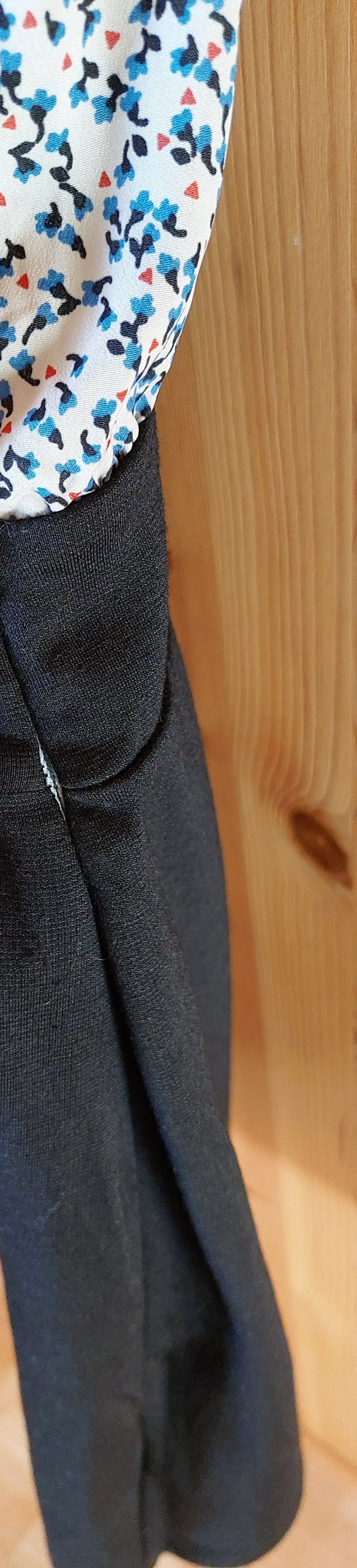 Kleid mit schönem bunten Muster 