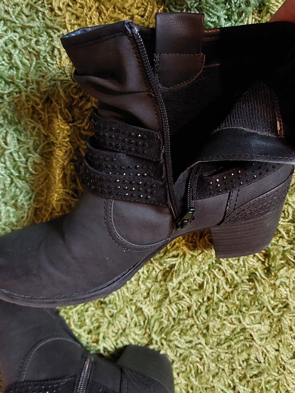 Schwarze Stiefeletten 