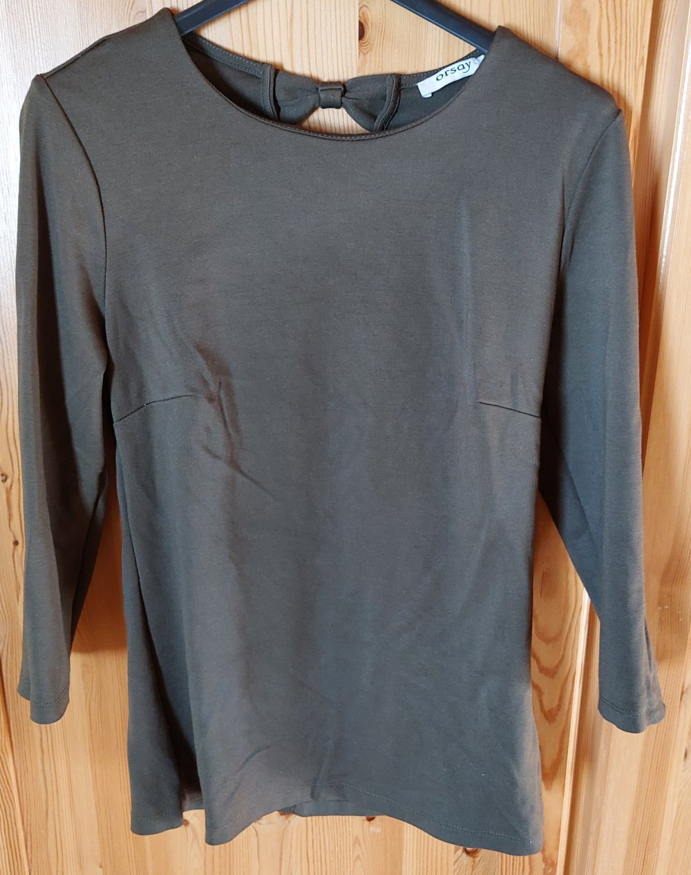 Oberteil mit ausgefallenem Rücken 