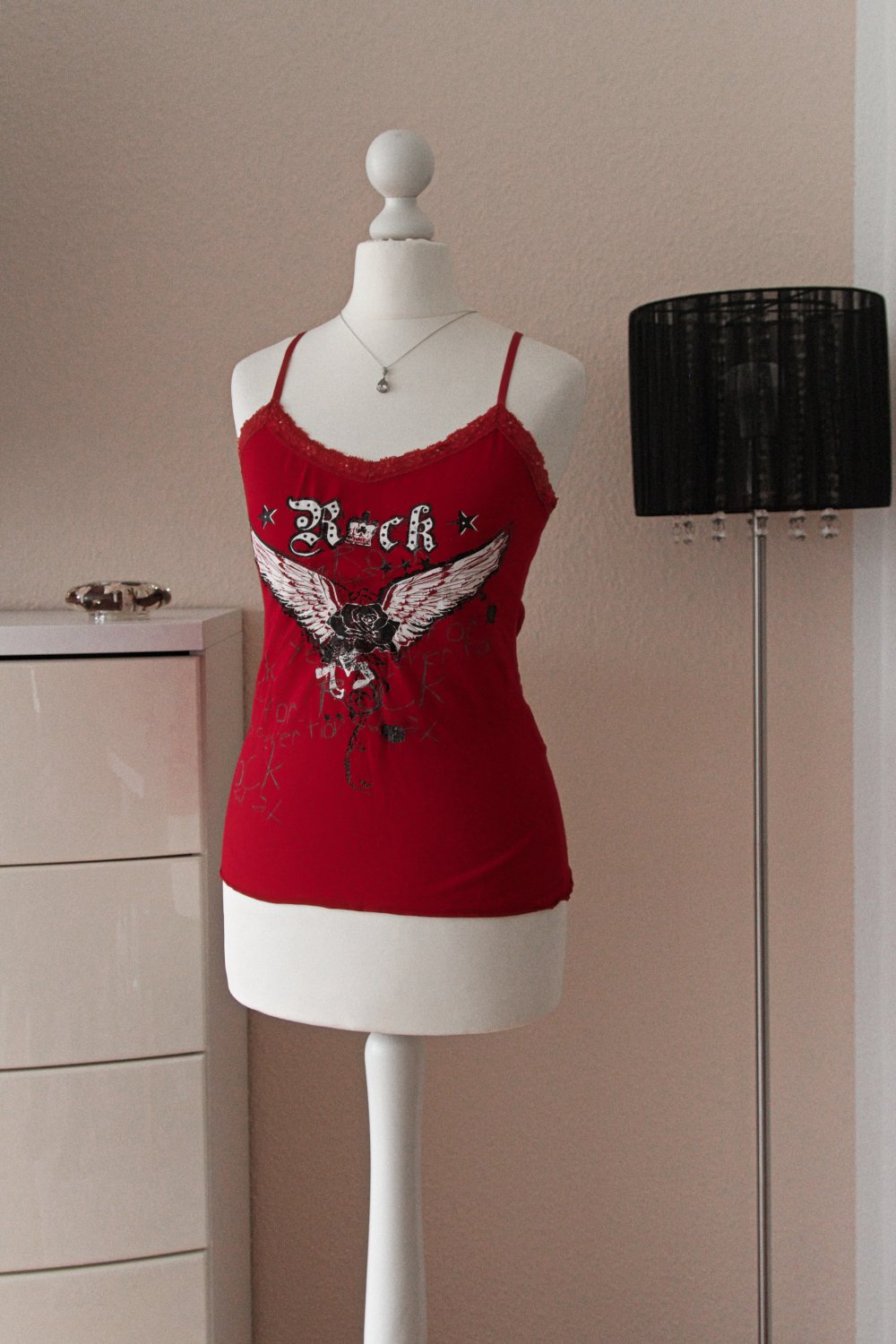 Rockiges Top rot Rock 36 S Rock mit Aufdruck und Pailletten