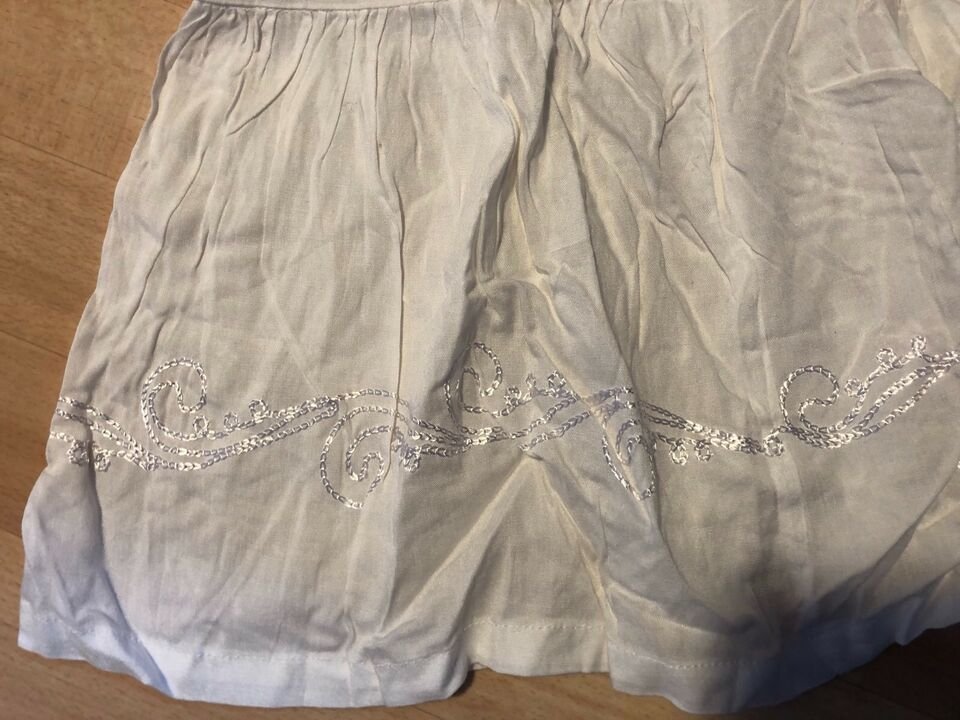 Rock weiß mit Bändel