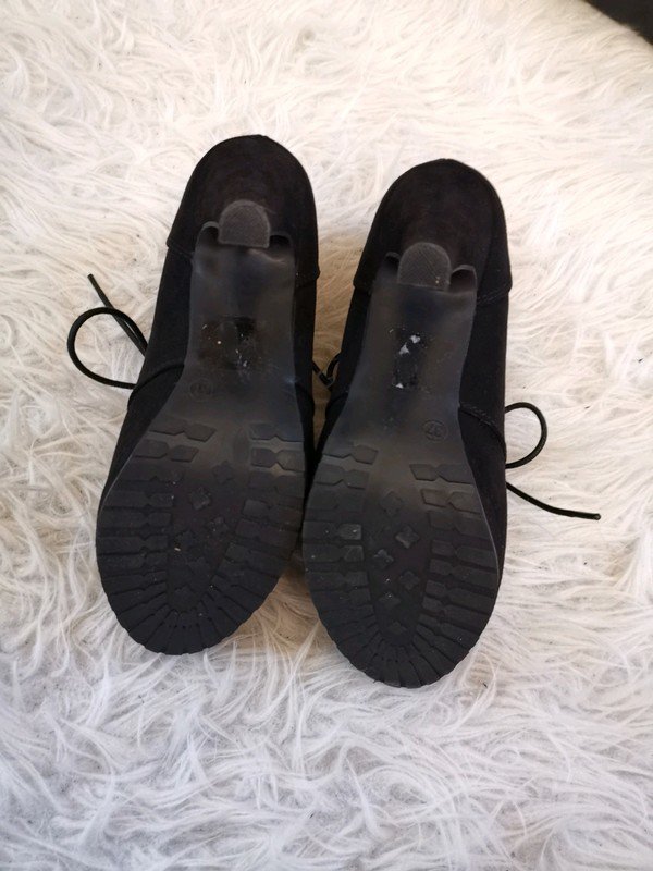 Stiefelette schwarz zum schnüren