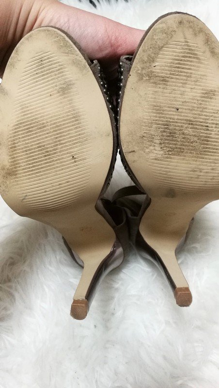 Stilettos Highheels Neuwertig m. Nieten