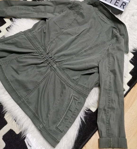kurzer Trenchcoat Khaki