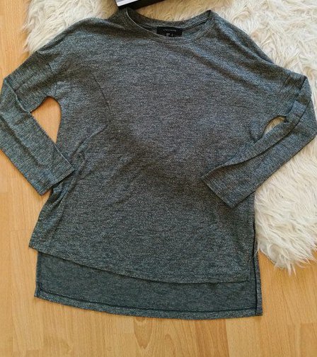 Langer Pullover mit schlitzen