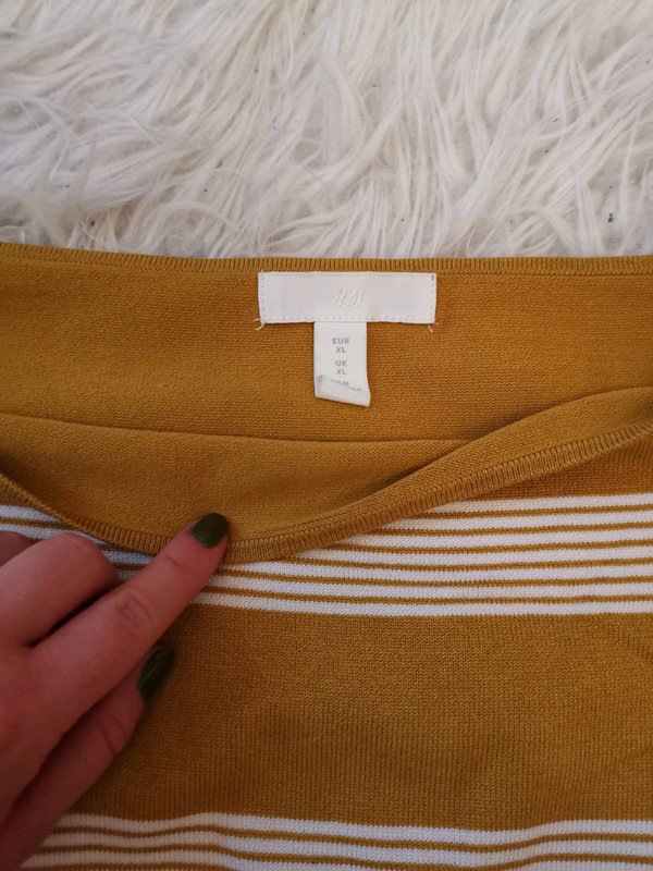 Off shoulder pulli mit Streifen