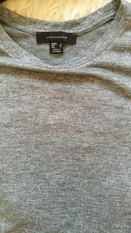 Langer Pullover mit schlitzen