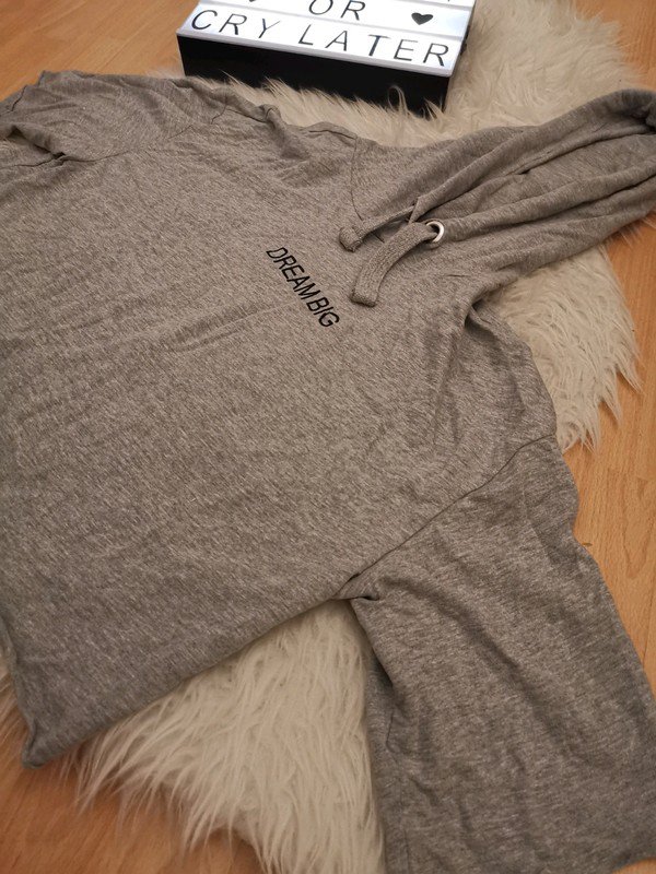 Cropped hoodie