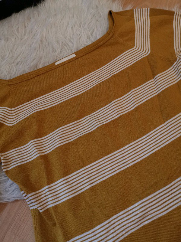 Off shoulder pulli mit Streifen