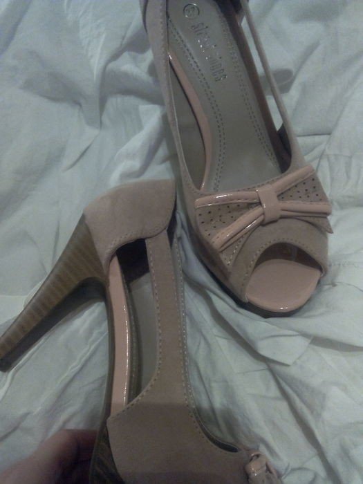 Cut out Highheels Pumps peeptoes alt Rosa Lack NEU