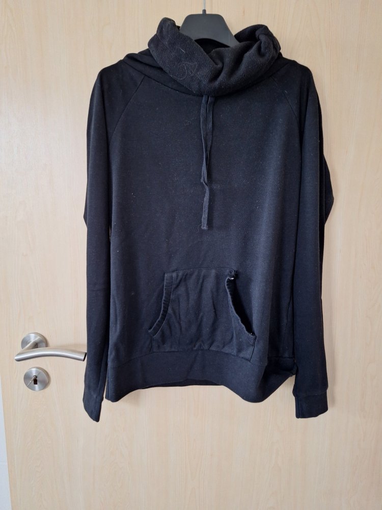 Schwarzer Rolllkragenpullover, Gr. L