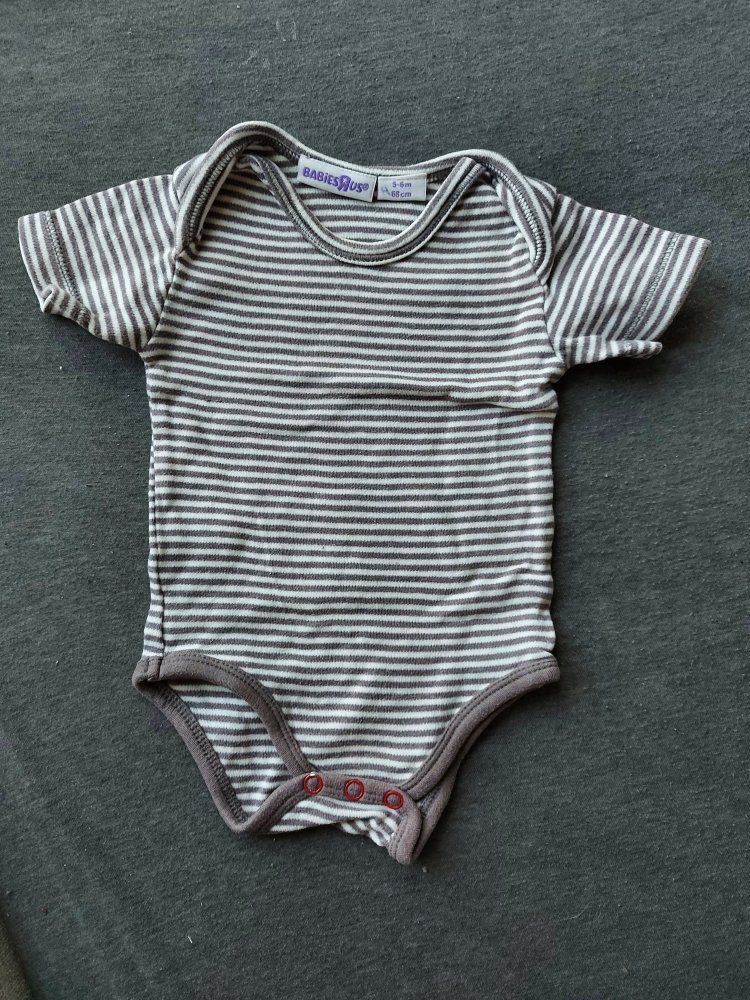 weiß-grau gestreifter Kurzarmbody Gr. 68 