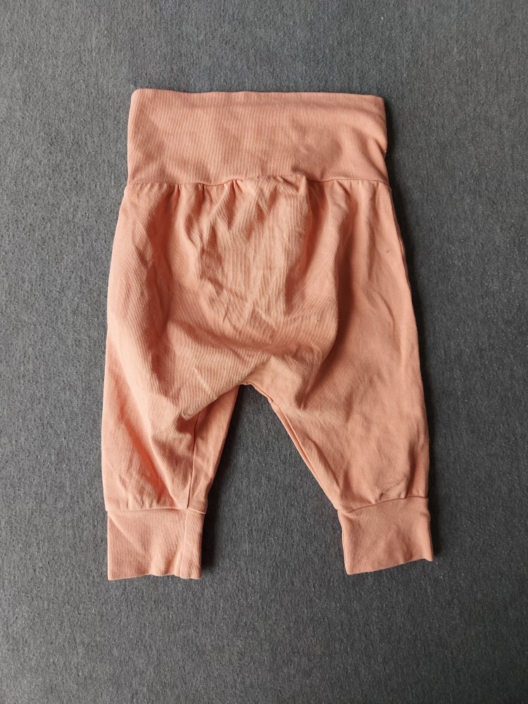 Apricotfarbene Babyhose mit breitem Bund von müsli, Gr. 56