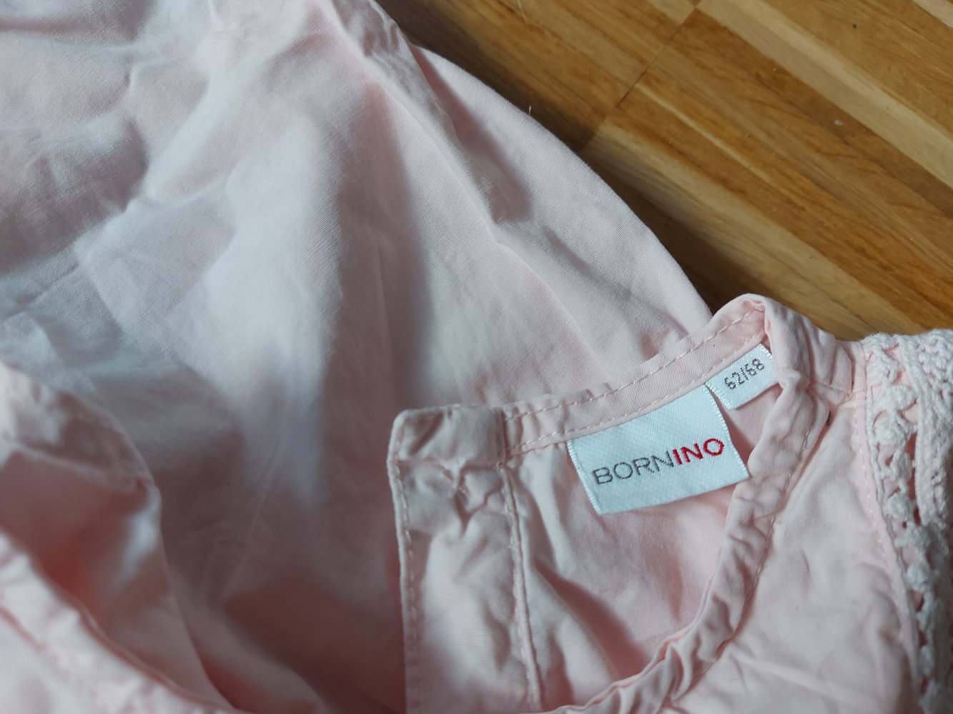 zartrosa Babystrampler / Jumper mit langer Hose Gr. 62/68