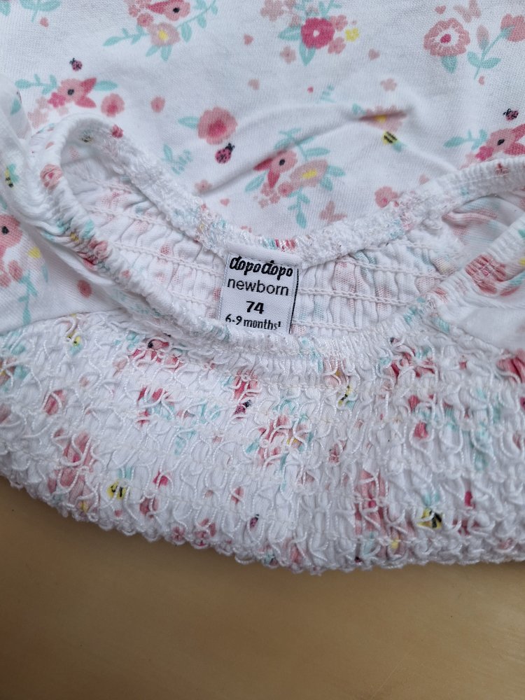 kurzärmlige weiße Tunika mit Bienchen und Blümchen, Gr. 74