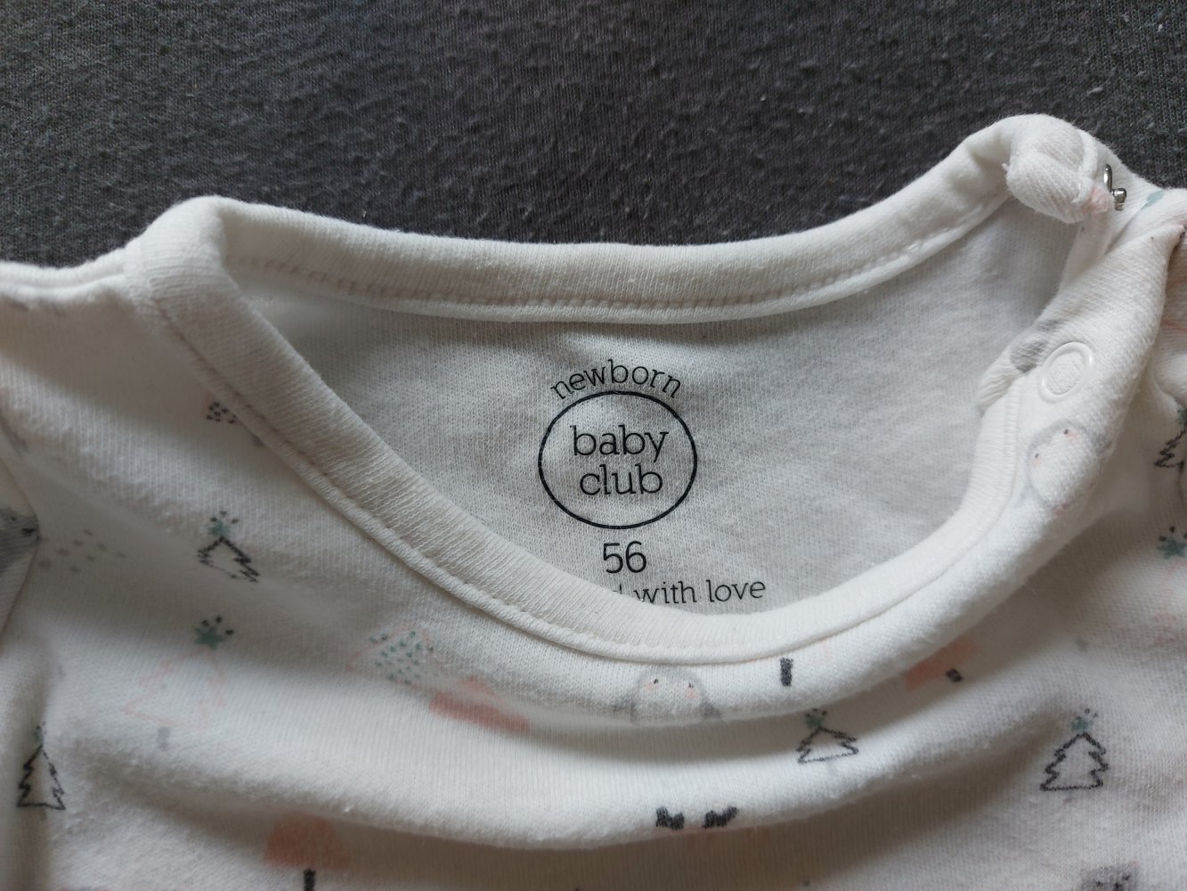 weißer Langarmbody mit niedlichen Wintermotiven Newborn Gr. 56