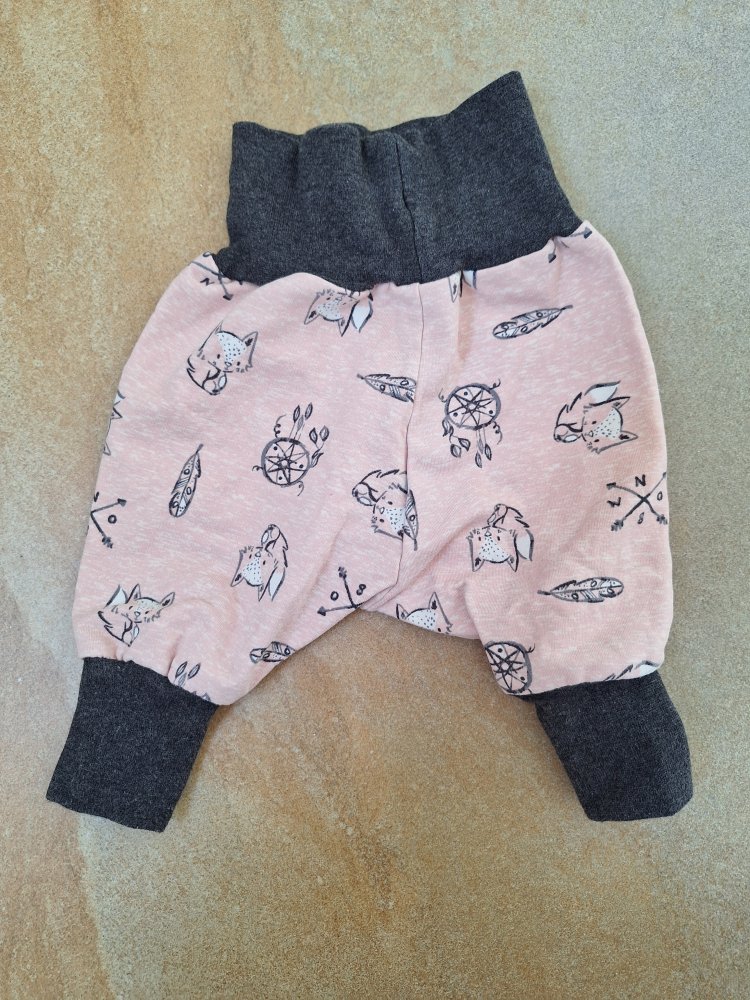 Bequeme rosa Pumphose mit breitem Bund