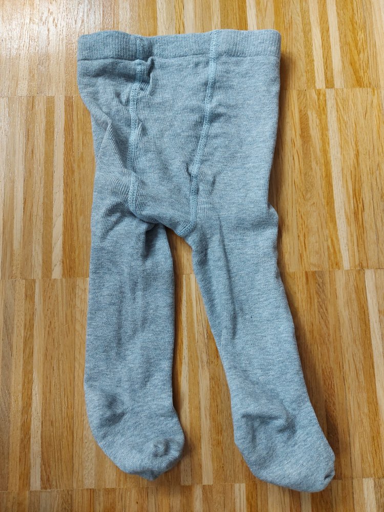 Graue Babystrumpfhose Gr. 56/62