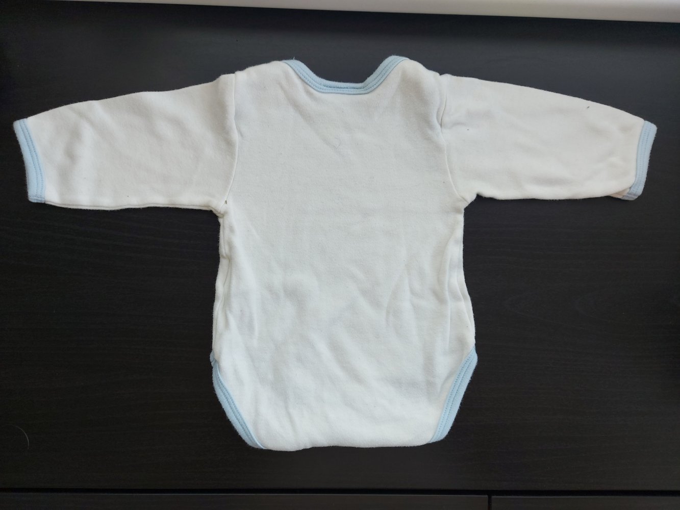 Weißer Langarm Babybody mit kleinem Entchen Gr. 50/56