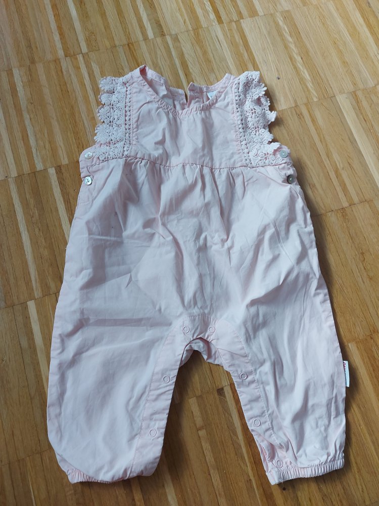 zartrosa Babystrampler / Jumper mit langer Hose Gr. 62/68