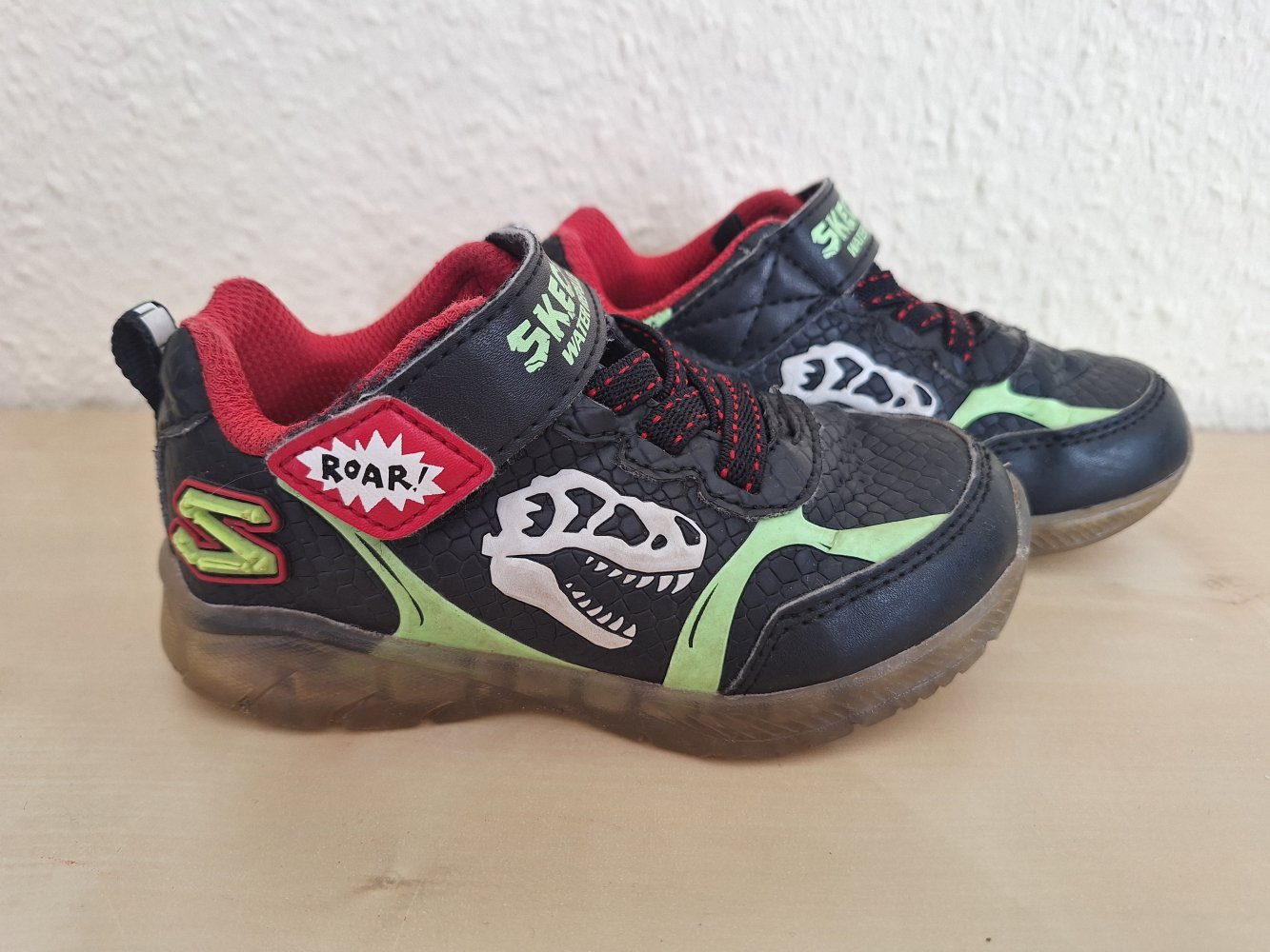 Turnschuhe Dinosaurier von Skechers, Gr. 24 Leuchtschuhe Sneaker S Lights: Illumi-Brights - Dino-Glo