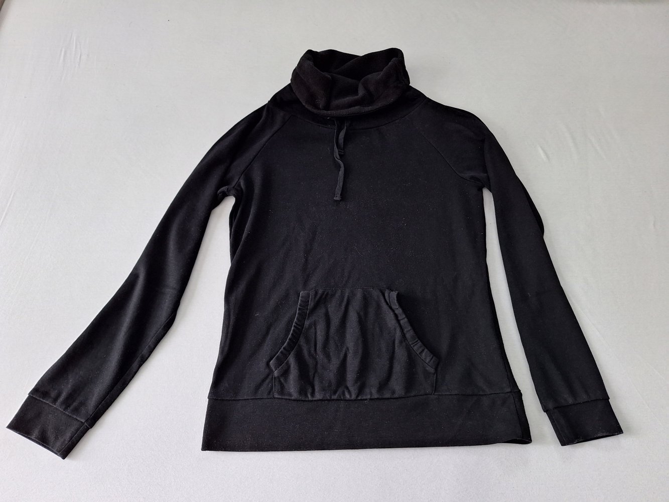 Schwarzer Rolllkragenpullover, Gr. L