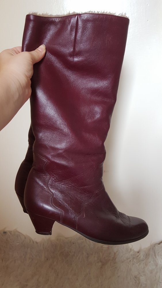 gefütterte rote Winterlederstiefel
