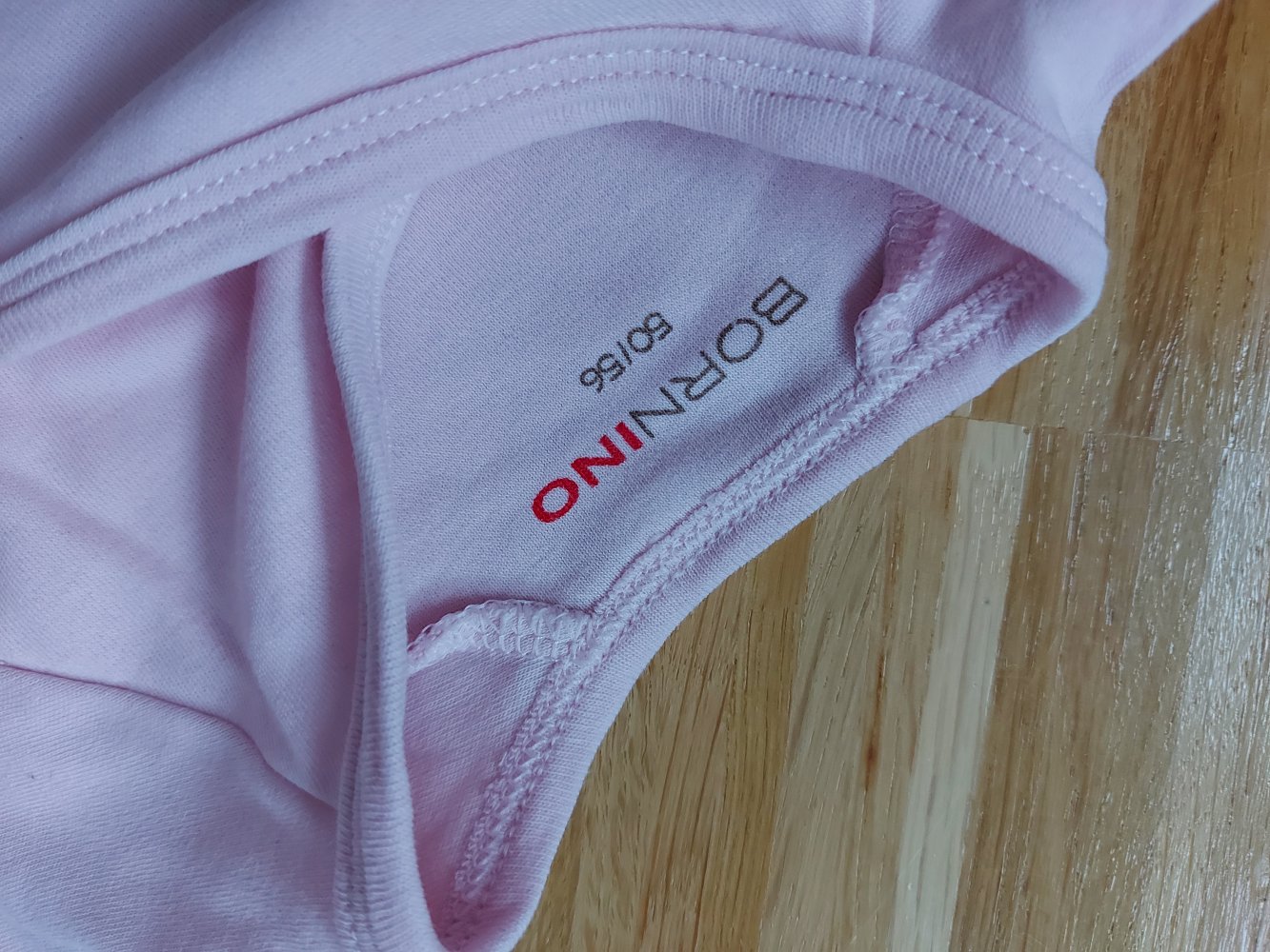 rosa Kurzarmbody mit Wickelschnitt Gr. 50/56 Wickelbody