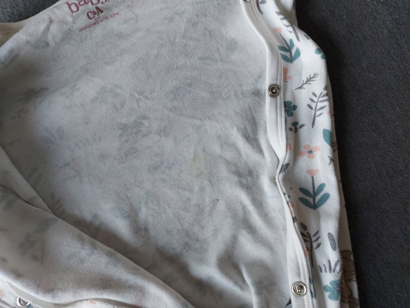 weißer Bambi-Baby-Schlafanzug Gr. 68