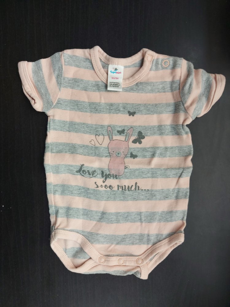 kurzärmliger rosa-grau gestreifter Body mit Häschenmotiv, Gr. 50/56 Osteroutfit