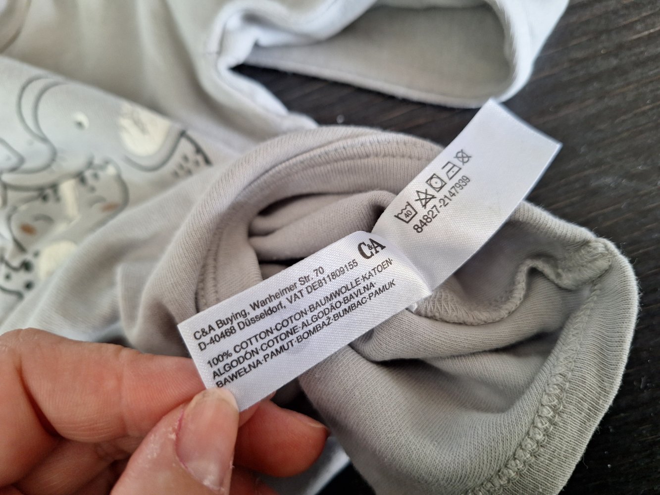 grauer Langarmbody happy family in Gr. 92