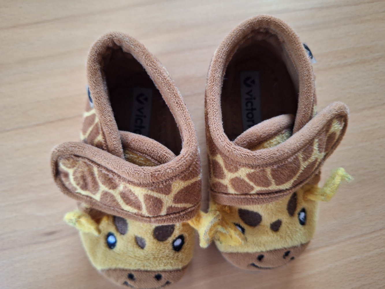 Giraffenhausschuhe Gr. 20 / Kita-Hausschuhe