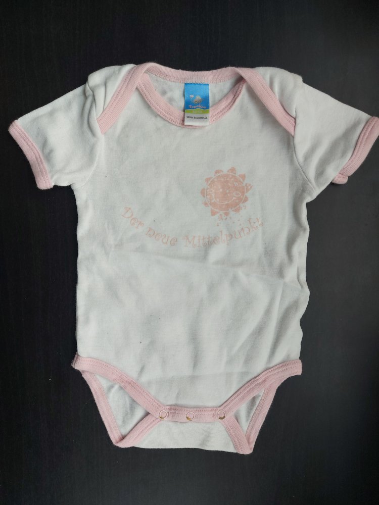 Weiß-rosa Kurzarmbody Der neue Mittelpunkt Gr. 50/56