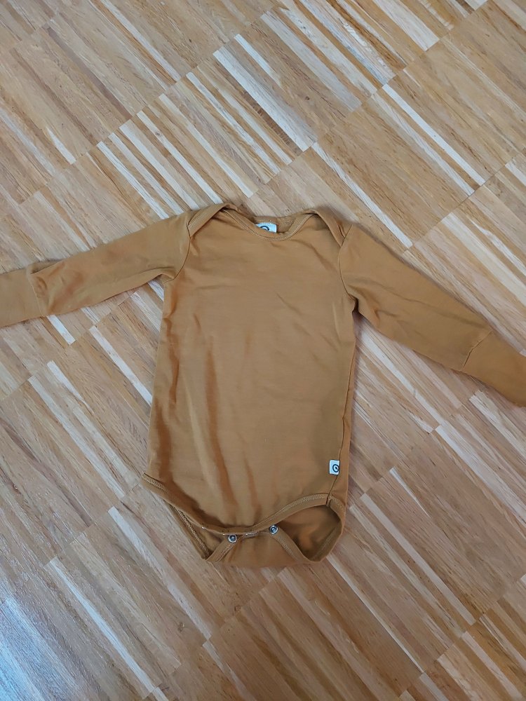 langärmliger senf/ockergelber Babybody Gr. 62 von müsli