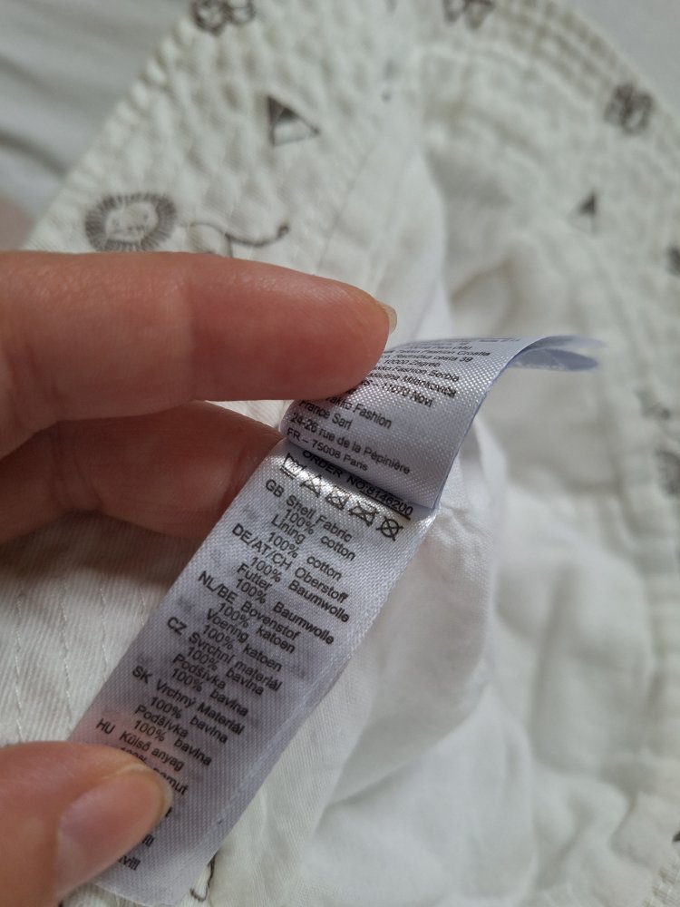 weißer Fischerhut mit Safaritieren 86/92