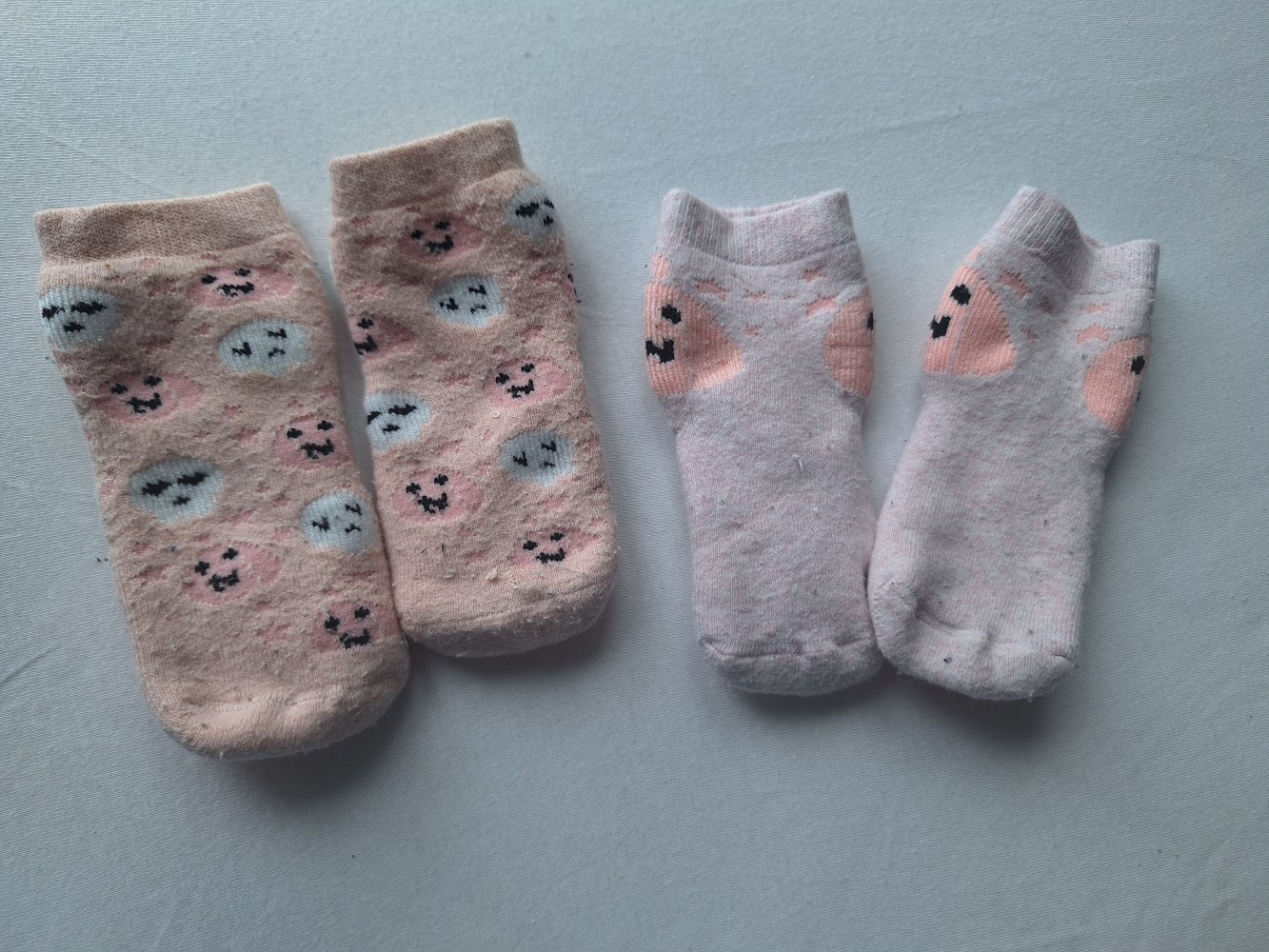 Rosa Leuchtsocken Stoppersocken Gr. 19-22