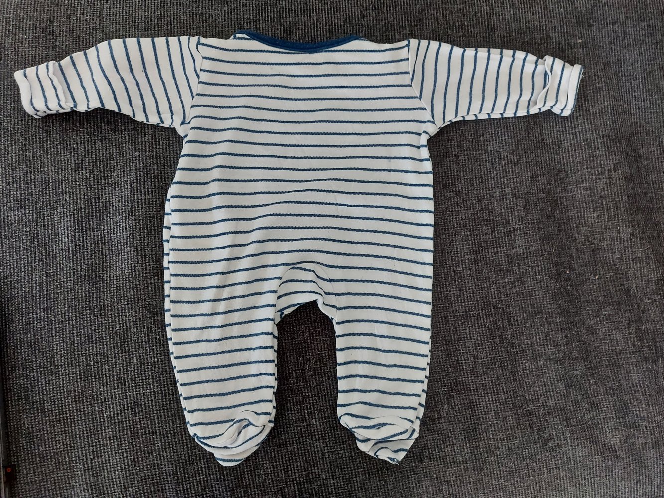 weißblau gestreifter Baby-Schlafanzug smiles for daddy Gr. 56